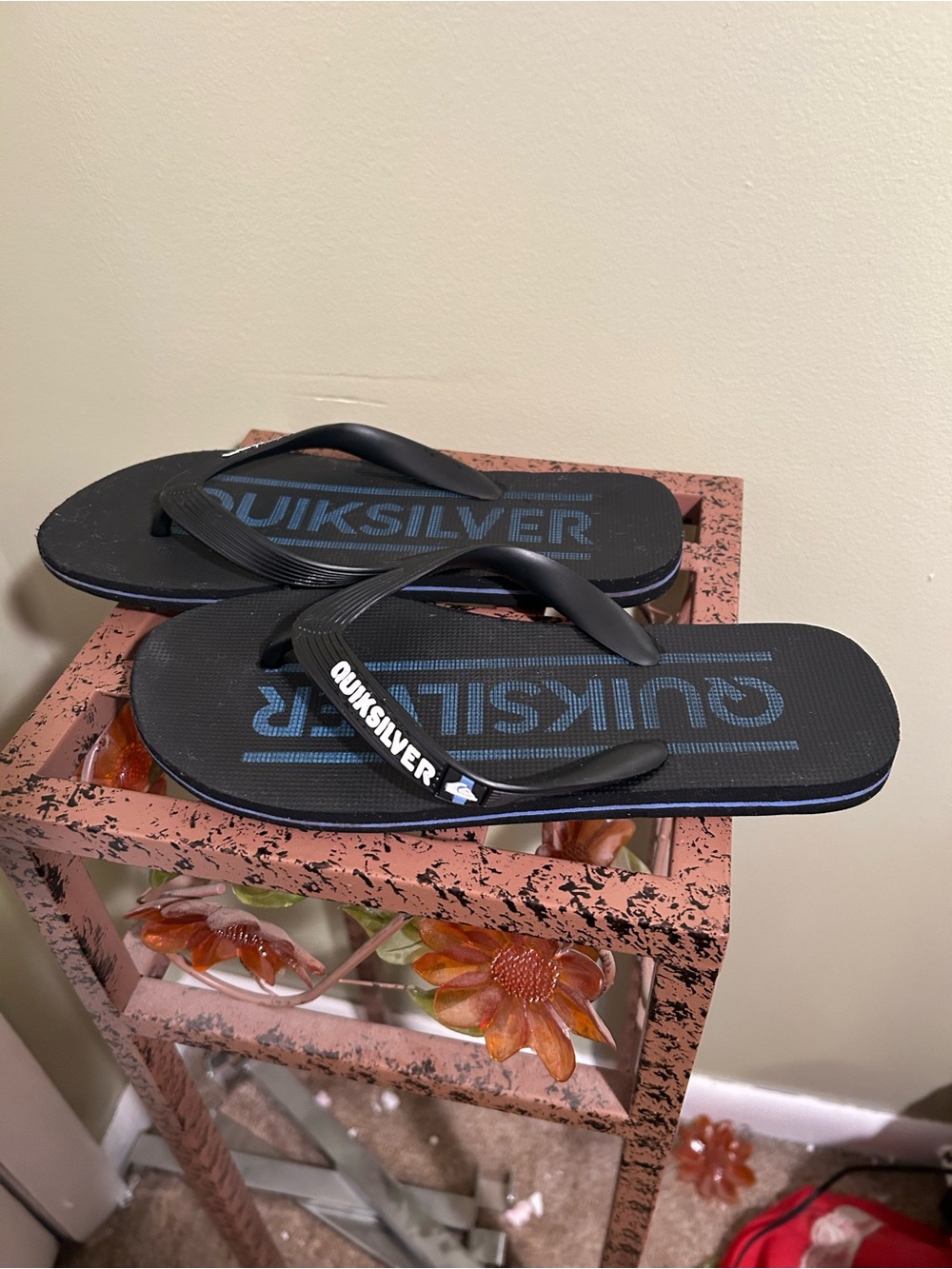 Quicksilver Size 6/7 Flip Flops Thong Sandals Beach Surfing Black/Blue
